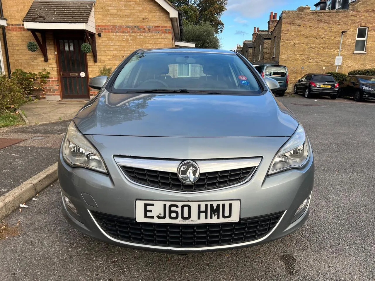Vauxhall Astra 2010 photo 4