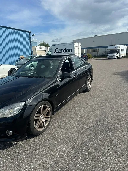 Mercedes-Benz C200 2011 photo 3