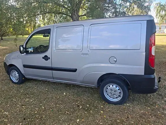 Fiat Doblo 2007 photo 2