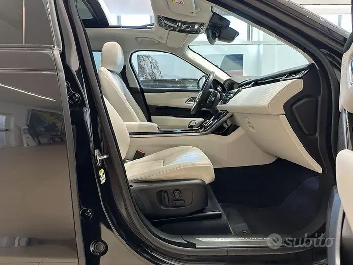 Land Rover Velar 2022 photo 3