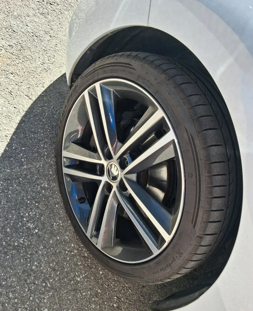 Skoda Rapid 2015 photo 2