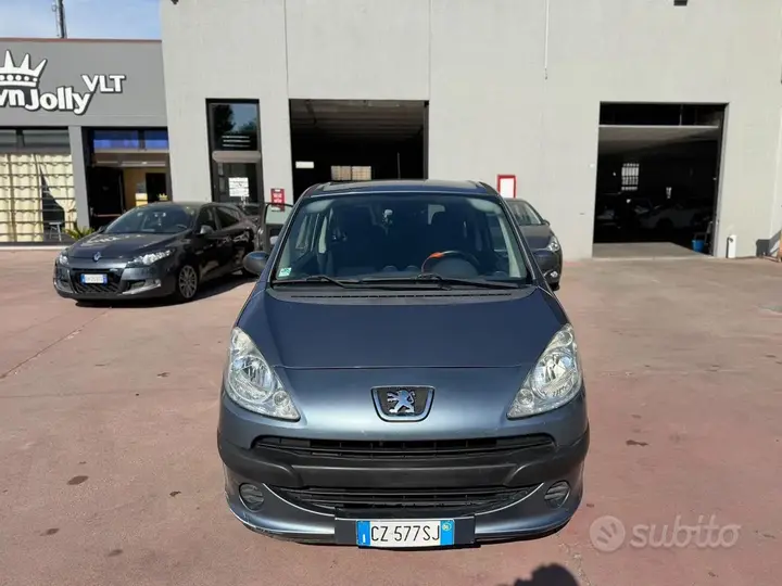 Peugeot 1007 2006 photo 2