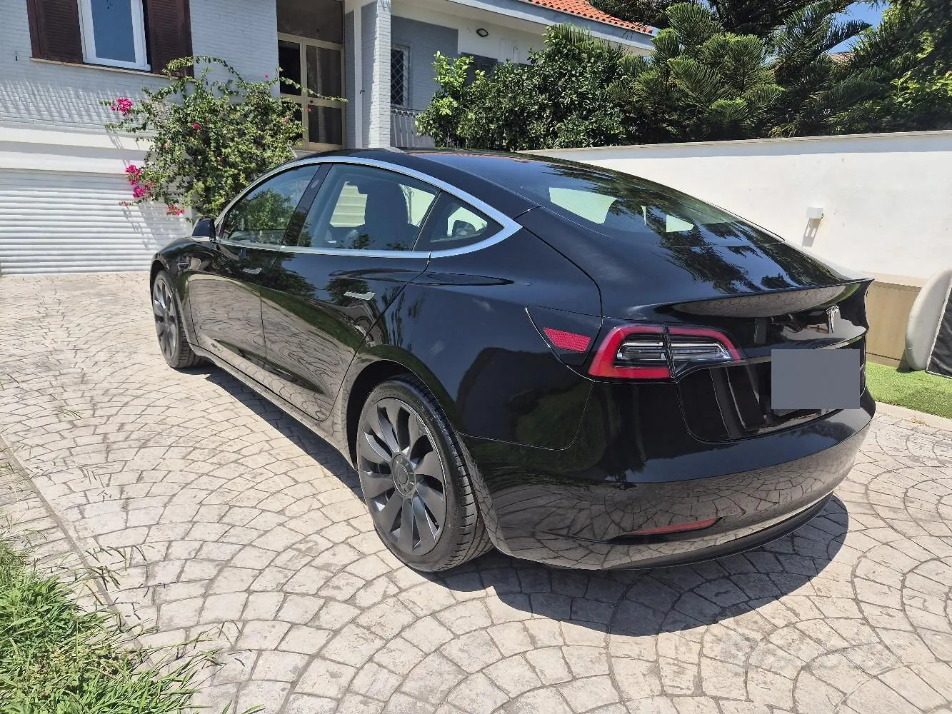 Tesla Model 3 2020 photo 3