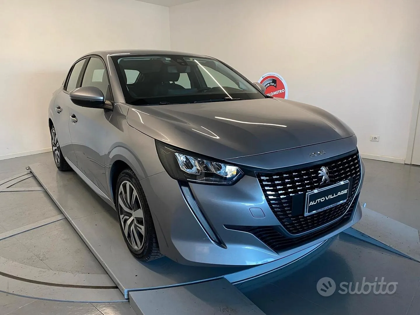 Peugeot 208 2021 photo 3