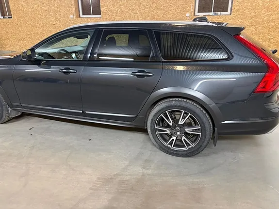 Volvo V90 Cross Country 2019 photo 2