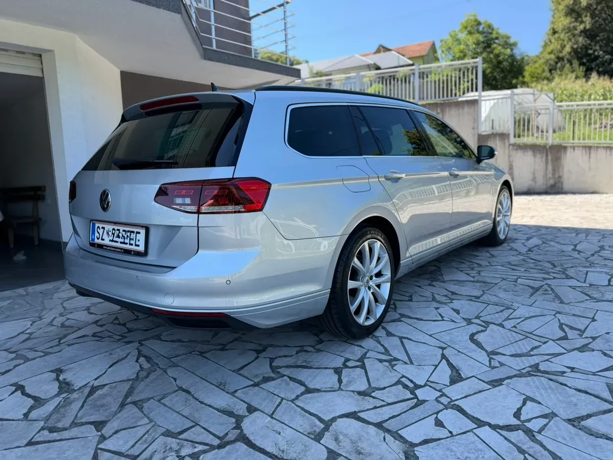 Volkswagen Passat 2021 photo 2