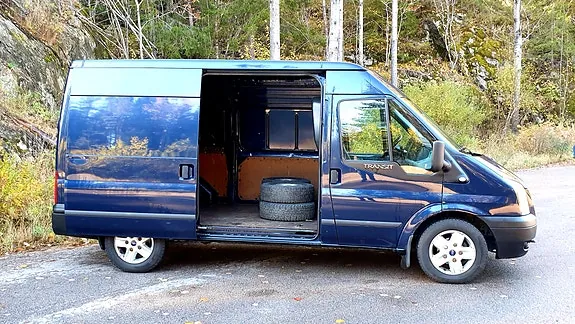 Ford Transit 300M Van 2012 photo 3