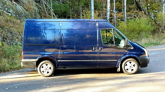 Ford Transit 300M Van 2012 photo 2