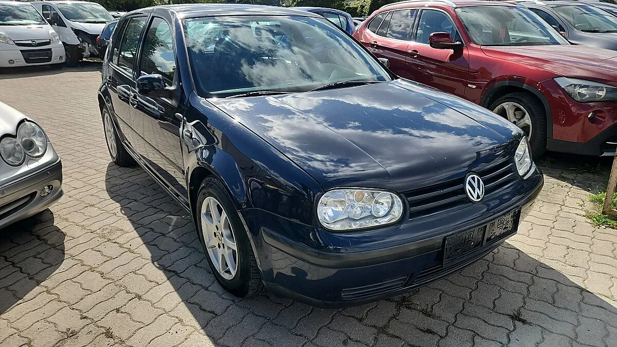 Volkswagen Golf 1998 photo 2