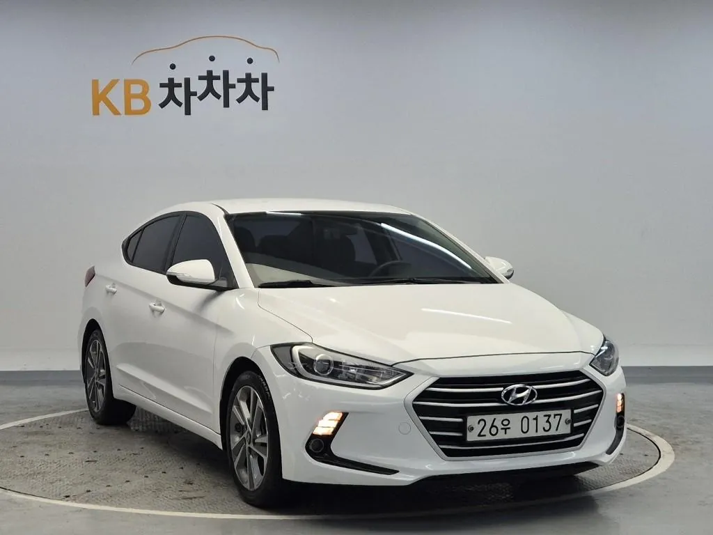 Hyundai Avante 2017 photo 4