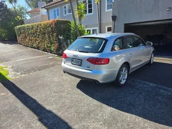 Audi A4 2010 photo 3