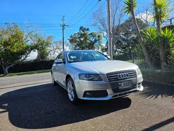 Audi A4 2010 photo 5