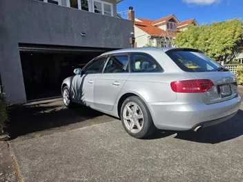 Audi A4 2010 photo 4