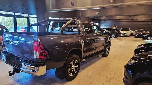 Toyota Hilux 2024 photo 5