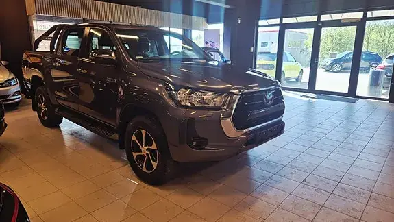 Toyota Hilux 2024 photo 3