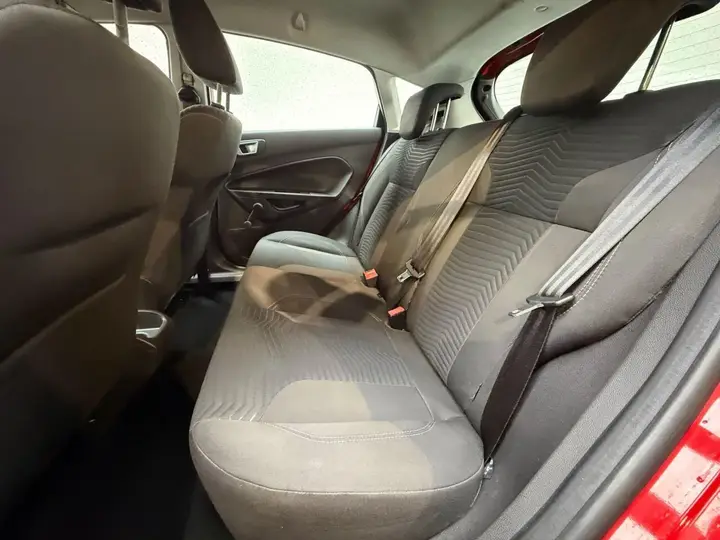 Ford Fiesta 2015 photo 4