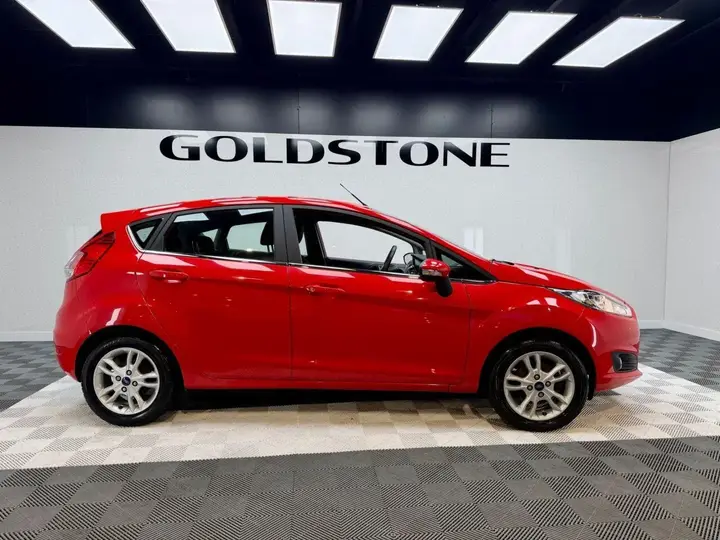 Ford Fiesta 2015 photo 5