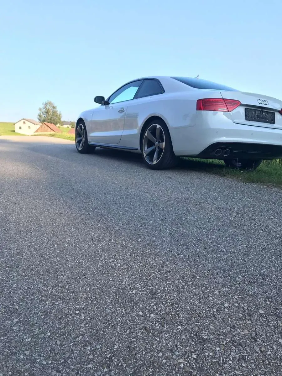Audi A5 2013 photo 3