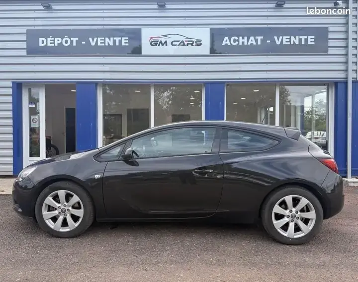 Opel Astra 2013 photo 2