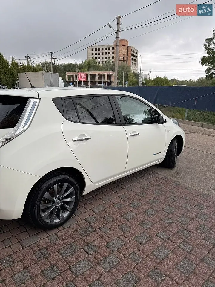 Nissan Leaf 2017 photo 5
