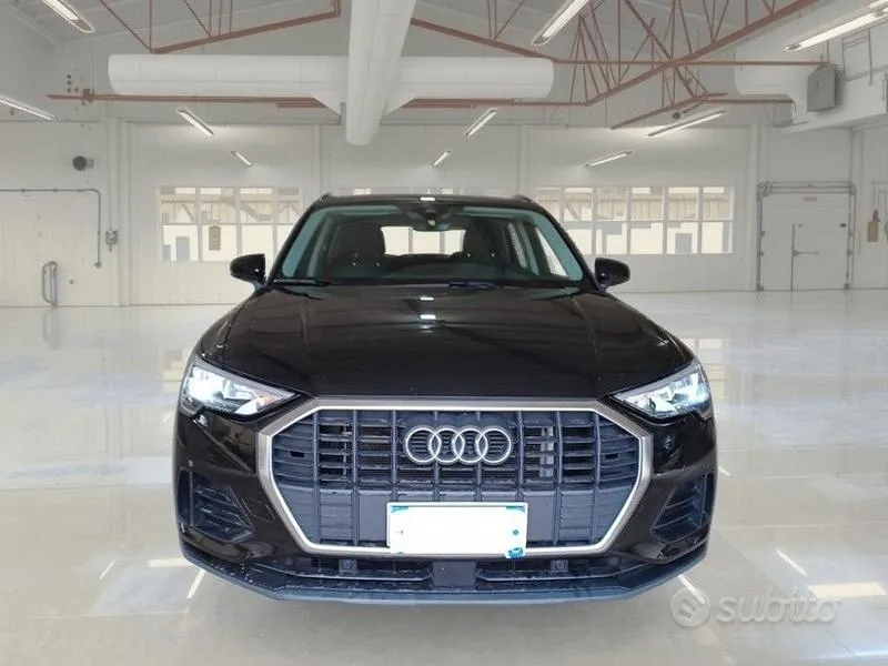 Audi Q3 2022 photo 2