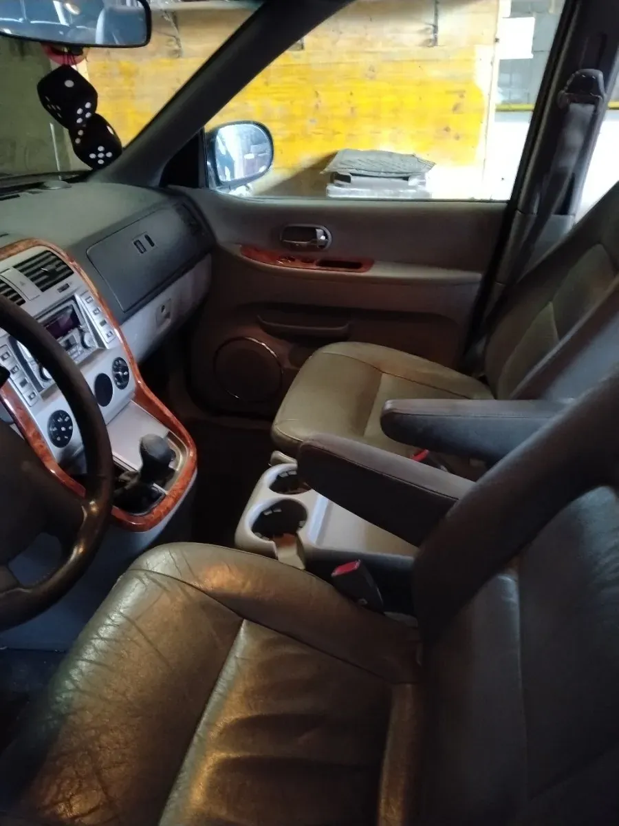 Kia Carnival 2006 photo 2