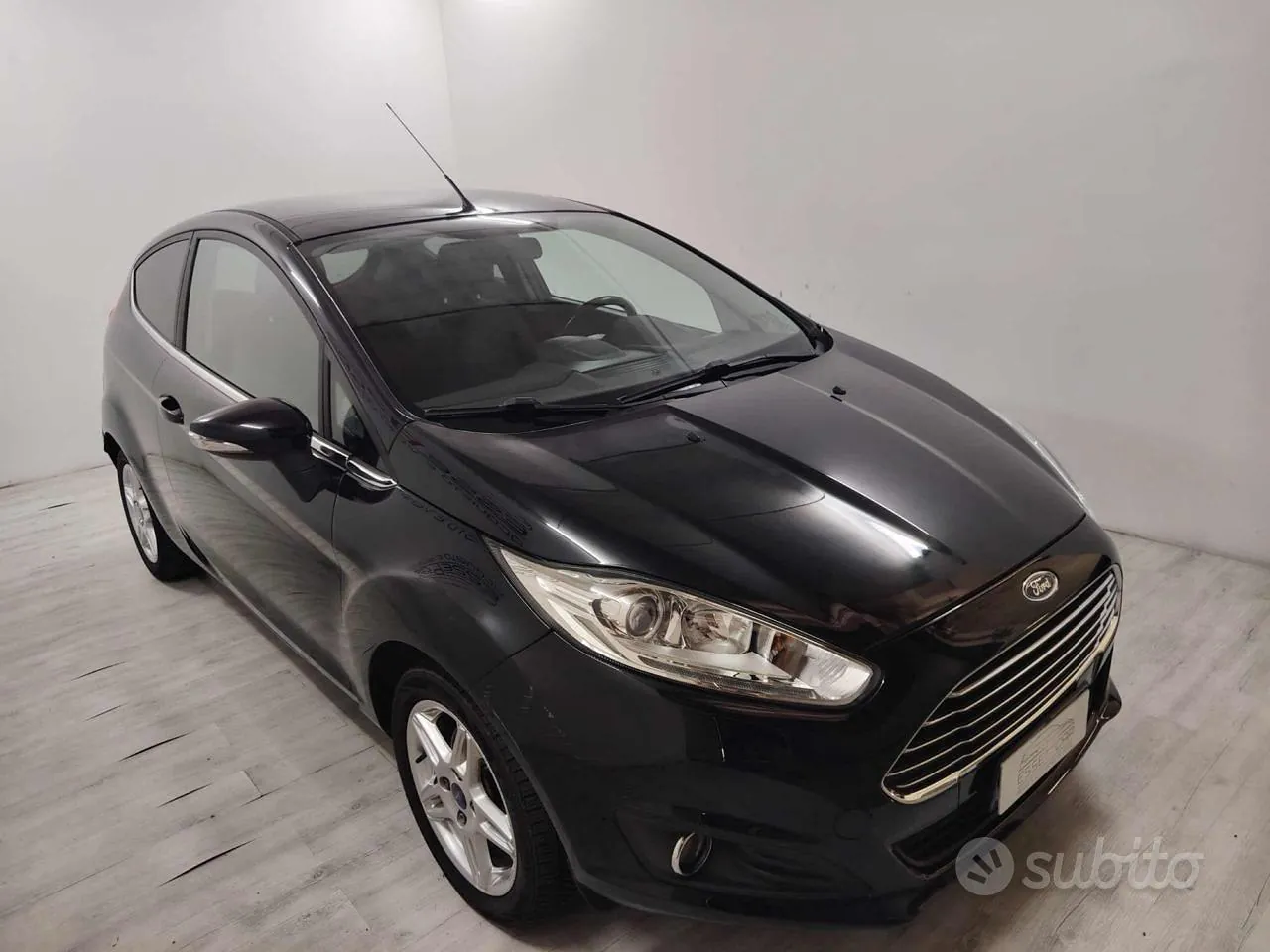 Ford Fiesta 2014 photo 2