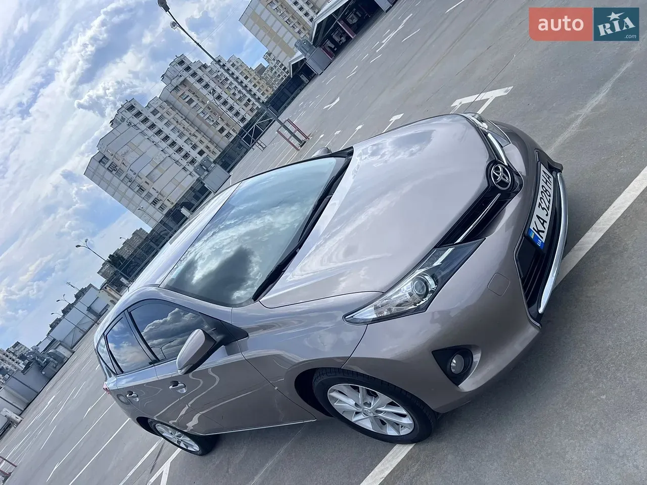 Toyota Auris 2013 photo 3