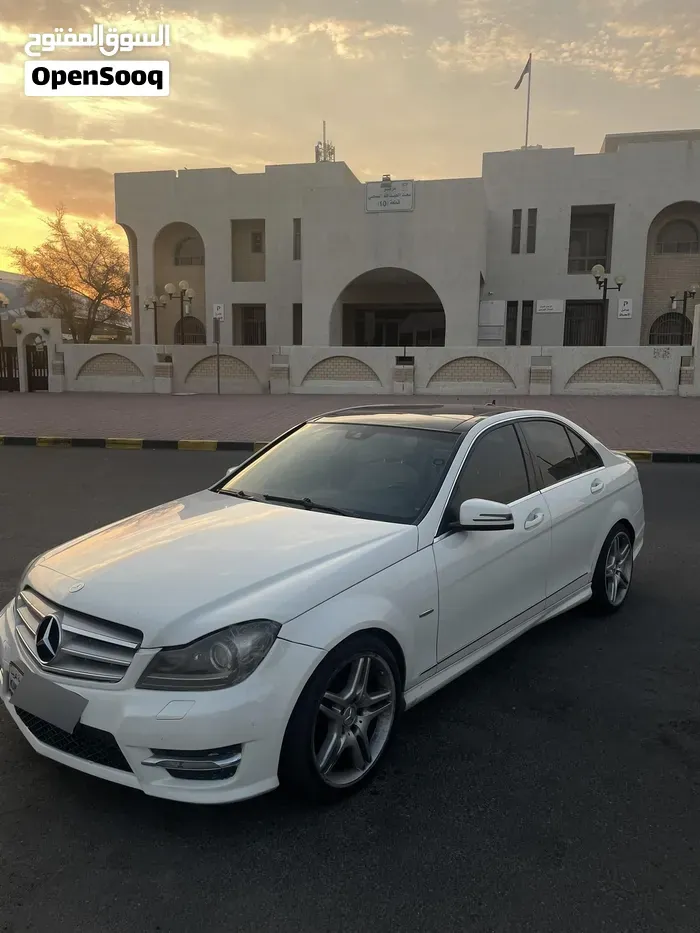 Mercedes-Benz C250 2012 photo 3