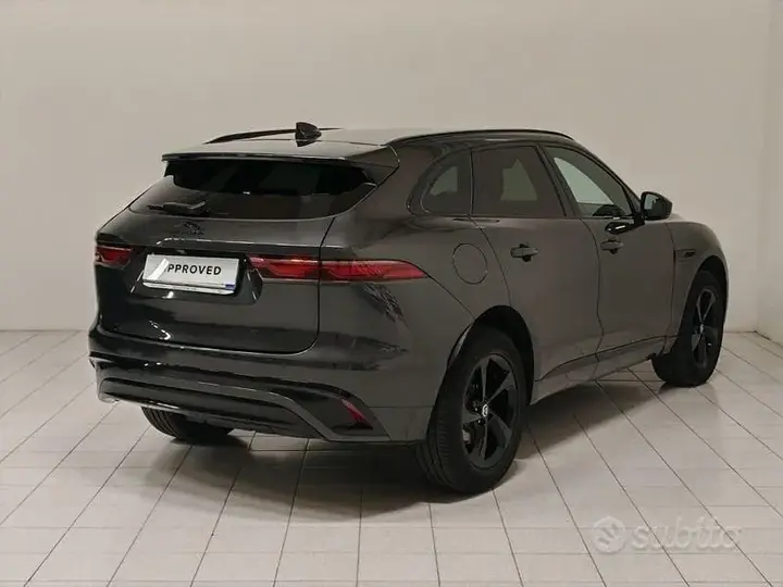 Jaguar F-Pace 2023 photo 2