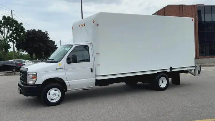 Ford E-450 2022 photo 5