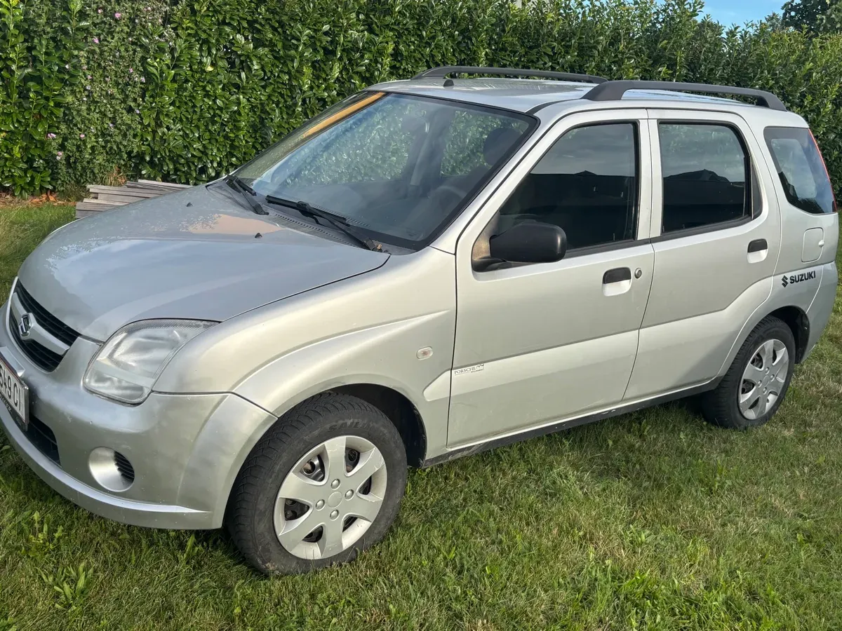 Suzuki Ignis 2004 photo 2