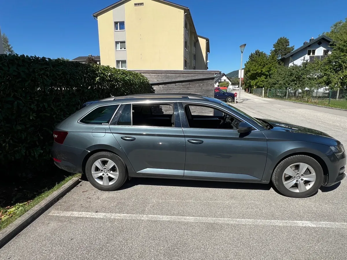 Skoda Superb 2021 photo 3