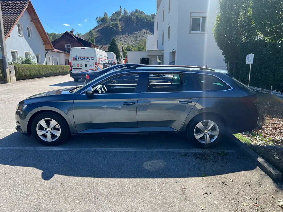 Skoda Superb 2021 photo 2