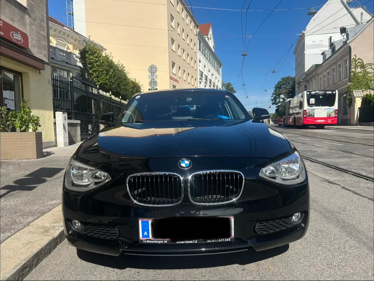 BMW 1 Series 2011 photo 2