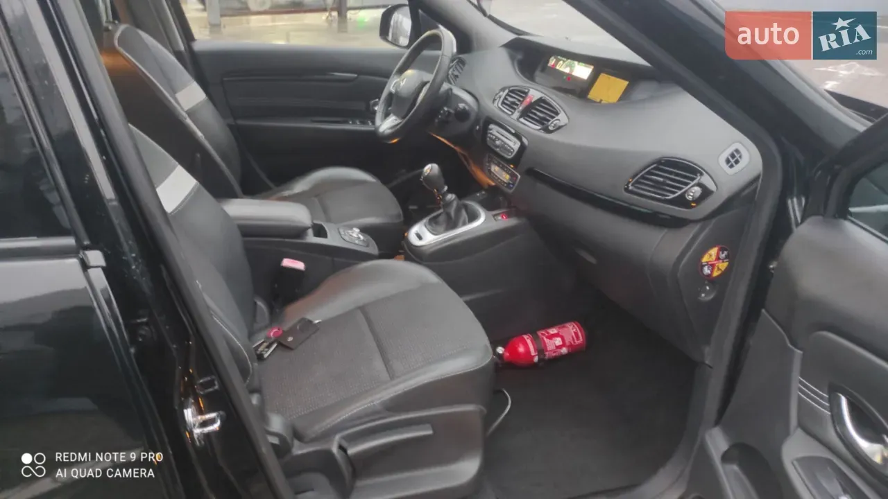 Renault Scenic 2010 photo 4