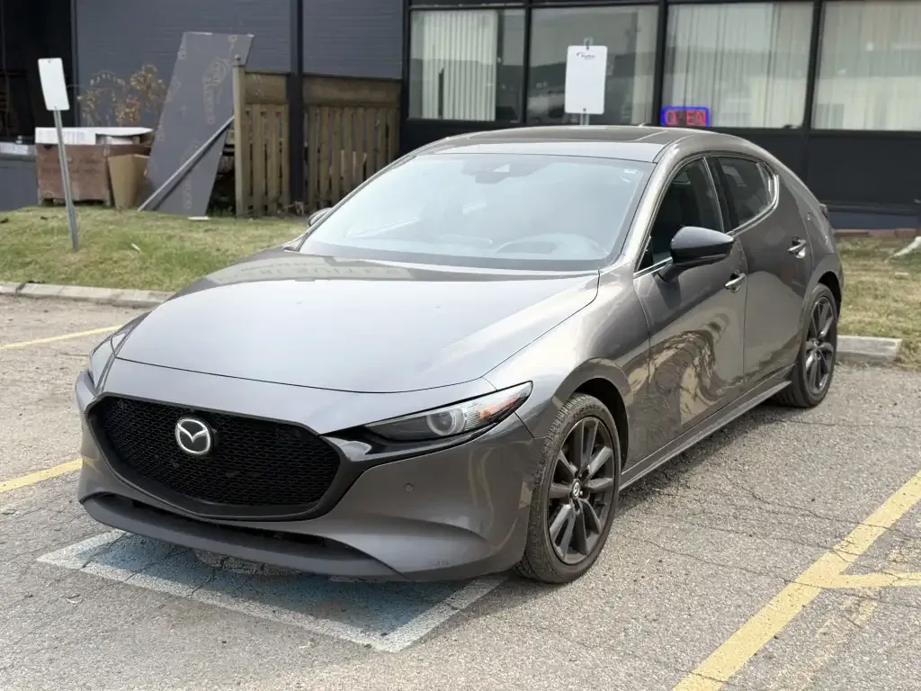 Mazda 3 2023 photo 3