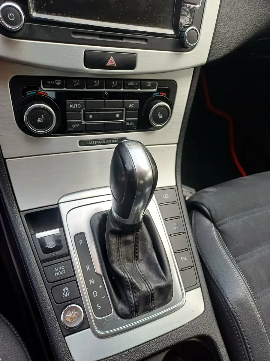 Volkswagen Passat Cc 2011 photo 2