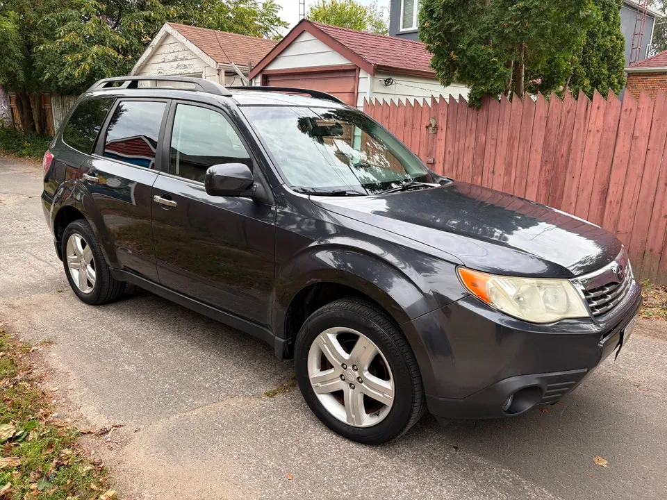 Subaru Forester 2010 photo 2