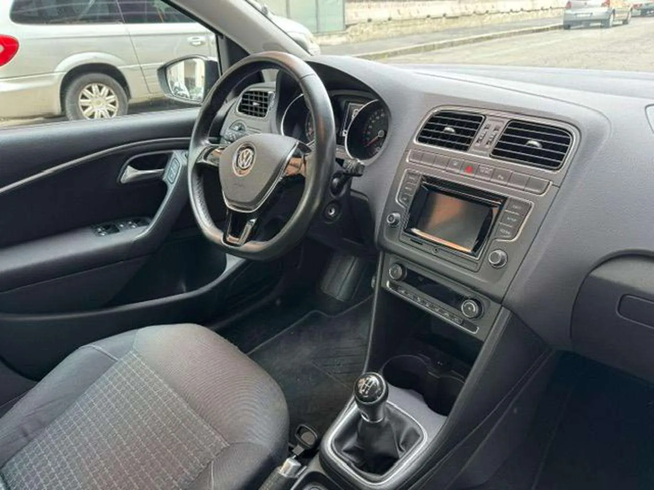 Volkswagen Polo 2015 photo 4
