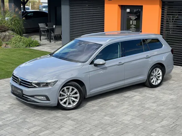 Volkswagen Passat Variant 2022 photo 3