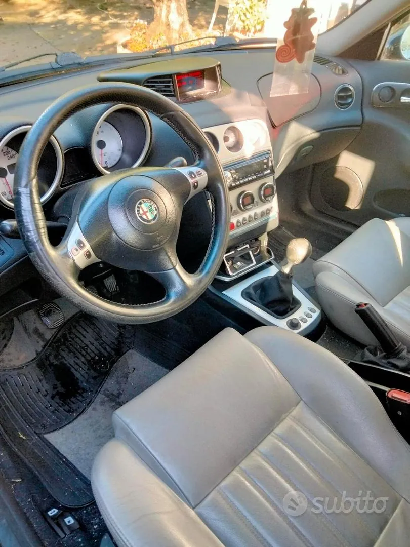 Alfa Romeo 156 2003 photo 2