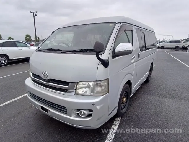 Toyota Hiace 2008 photo 2