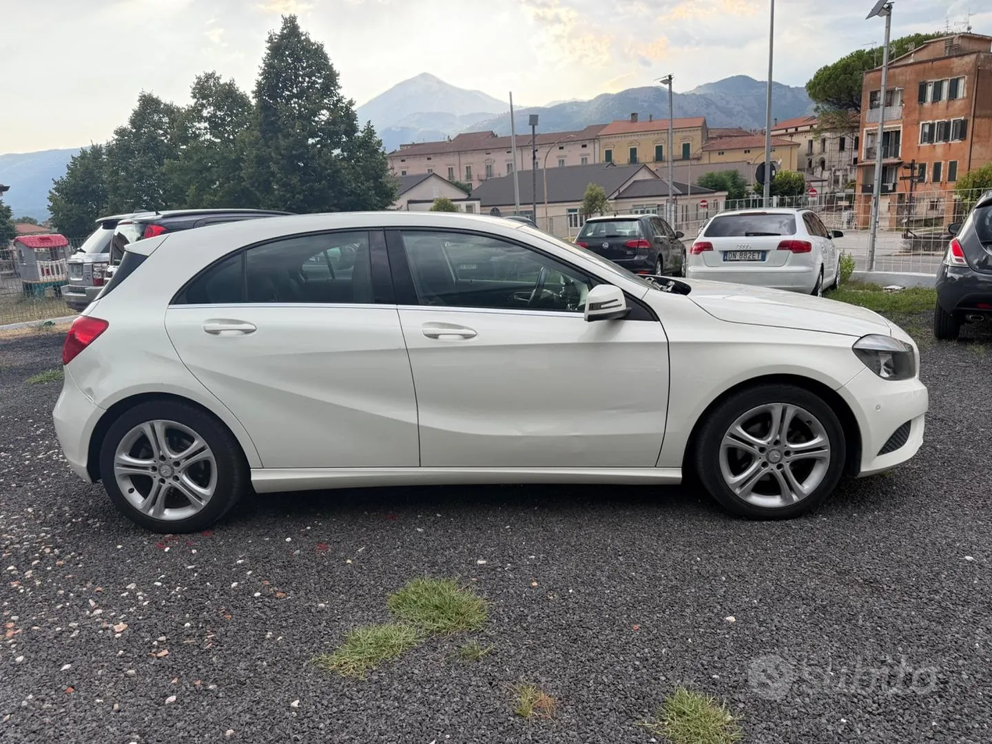 Mercedes-Benz A180 2014 photo 4