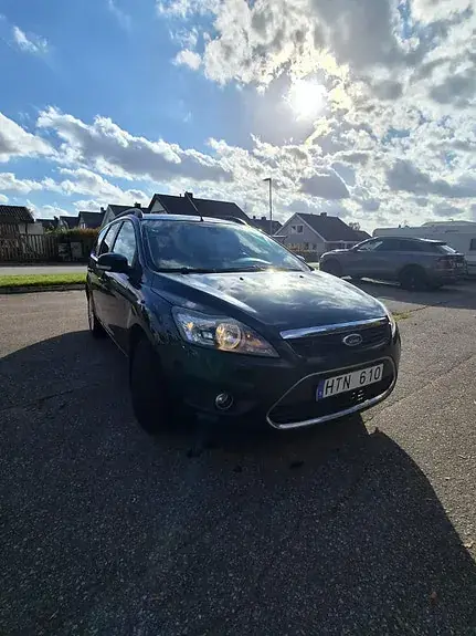 Ford Focus 2009 photo 2