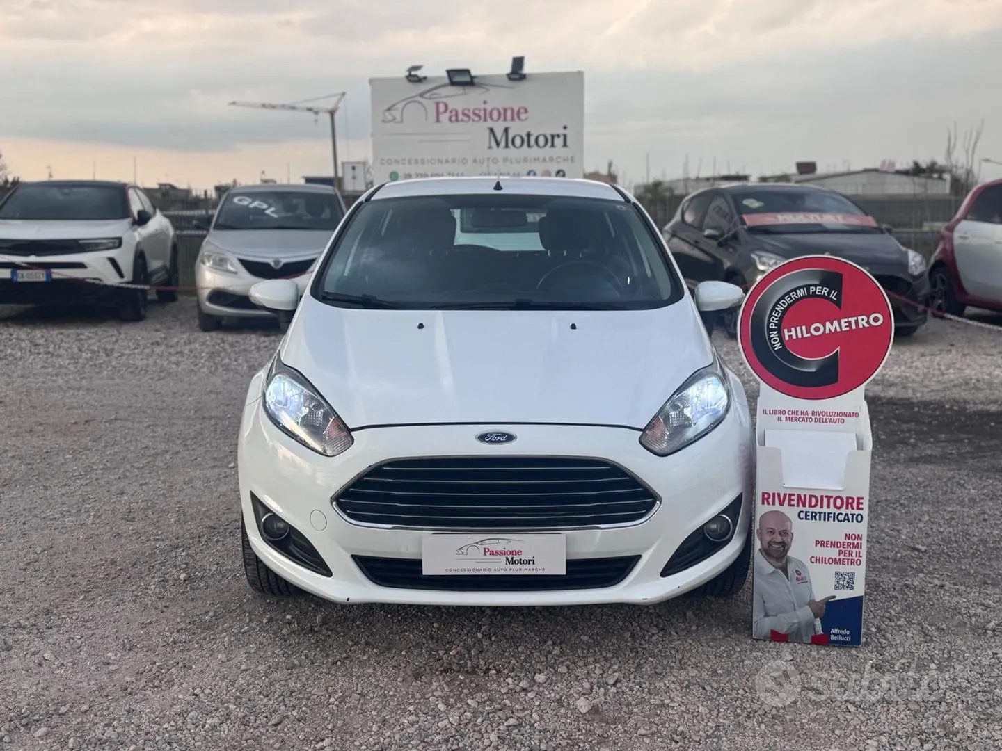 Ford Fiesta 2014 photo 2