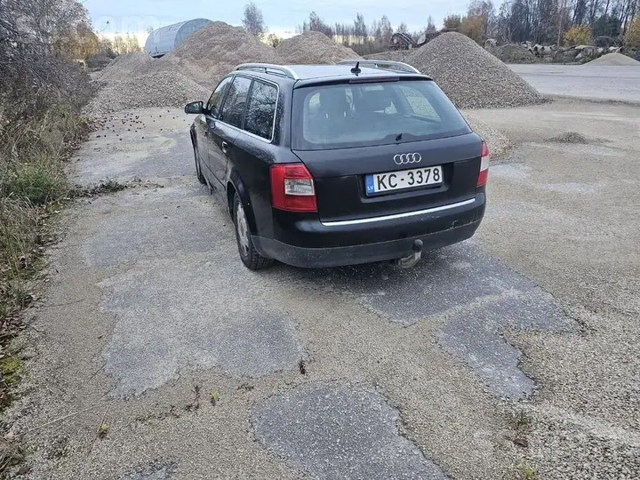 Audi A4 2003 photo 2