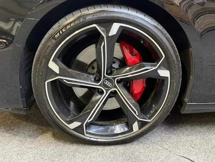 Audi A6 2023 photo 2