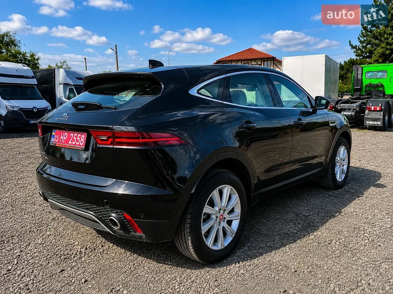 Jaguar E-Pace 2020 photo 3
