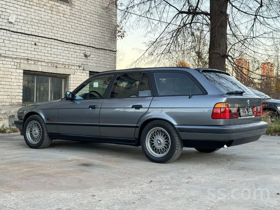 BMW 525